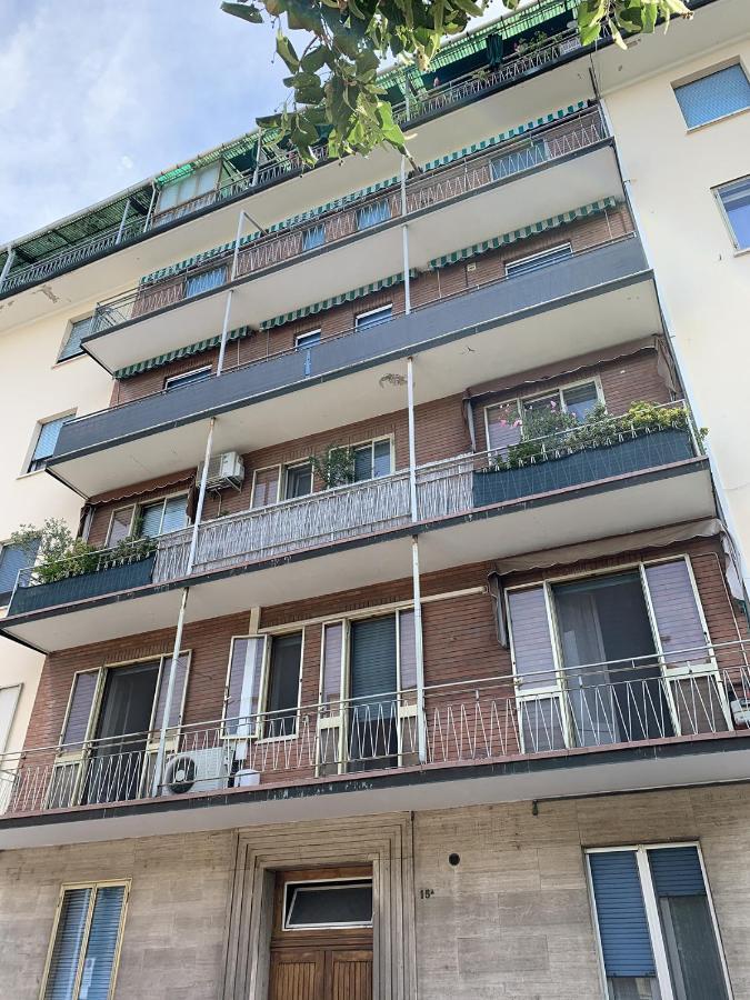 Indipendent Blue Apartment Ferrara Luaran gambar